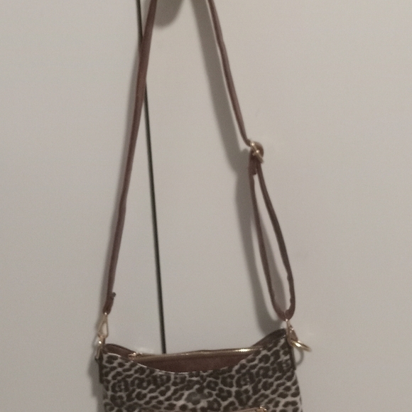 Jen & co Purse - Picture 1 of 3